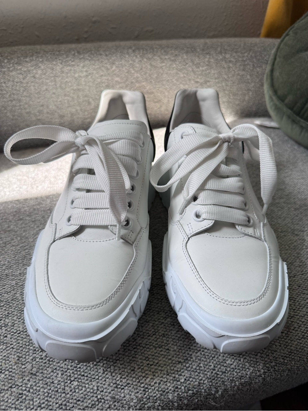 Alexander McQueen Court Trainers sz 8 - Picture 5 of 7